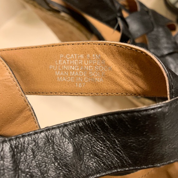 Steve Madden Black Leather Wedge - Picture 5 of 5